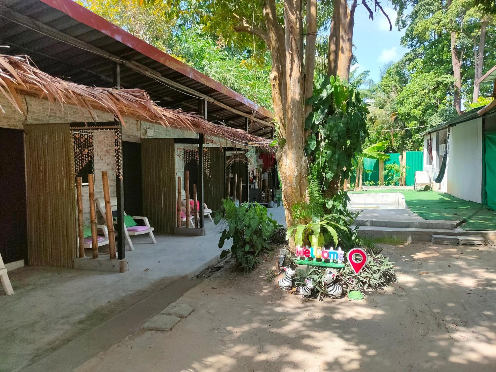 Row House Long Beach Краби Экстерьер фото